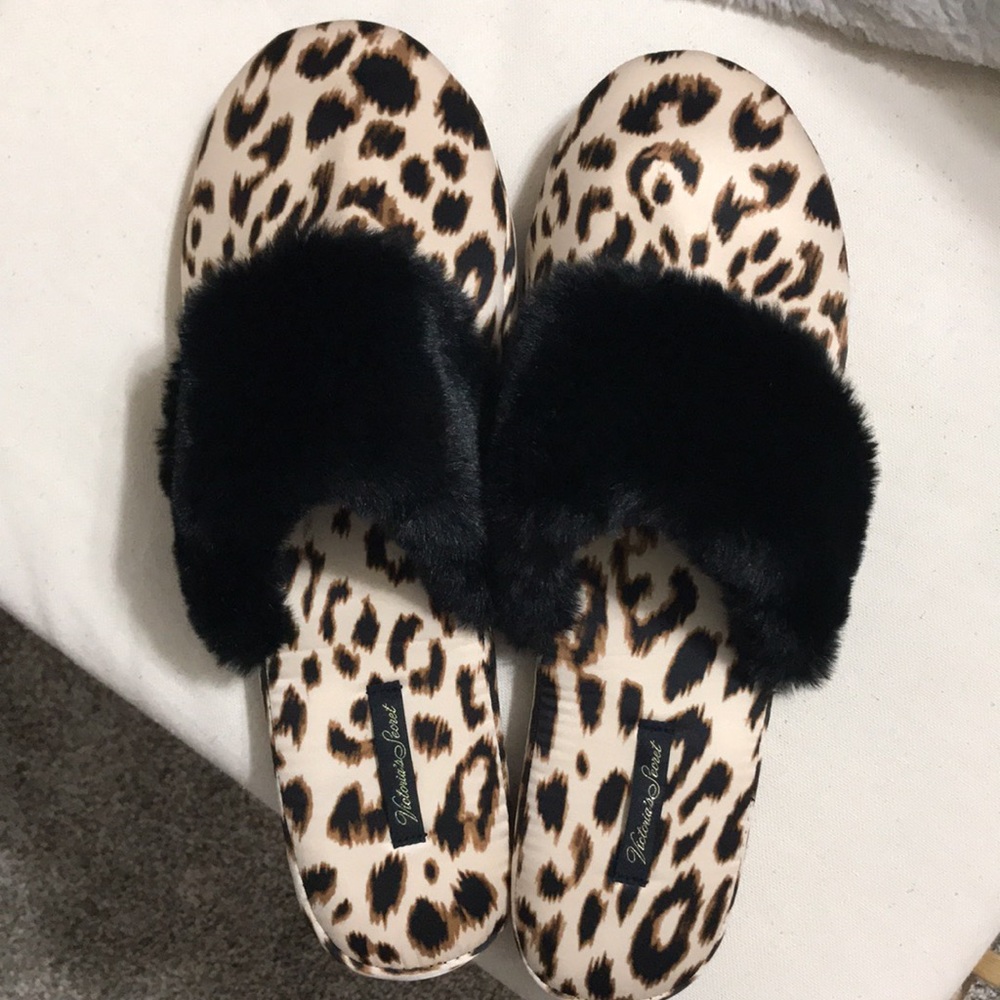 victoria’s secret leopard slippers
